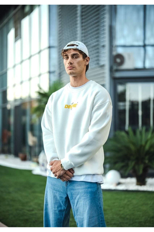 Kışlık Bisiklet Yaka Baskılı SweatShirt - Beyaz