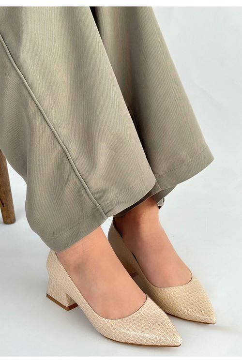 Meort Bej Rugan Topuklu Ayakkabı