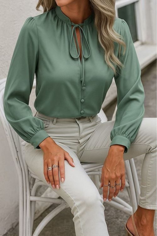 Kadın Uzun Kollu Yakalı Yakadan Bağcıklı Düğmeli Sandy Bluz