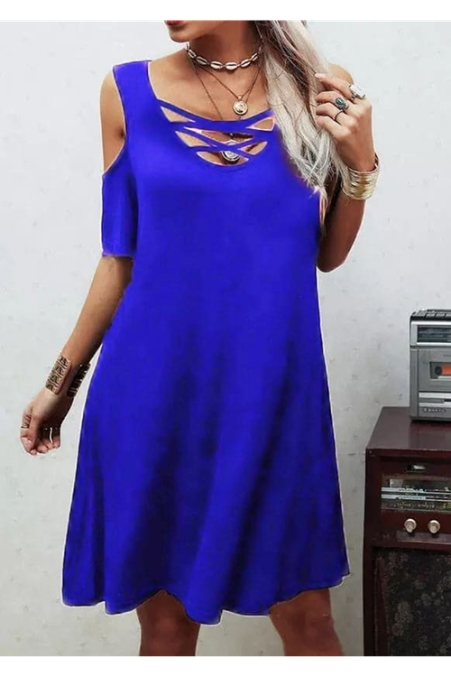 Dekolteli Bağcık Detay Viskon Kumaş Elbise