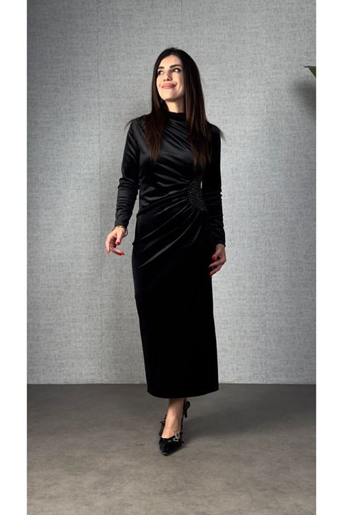 Kadınbalıkçı Yaka Büzgü Ve Taş Işleme Detay Maxi Boy Kadife Elbise