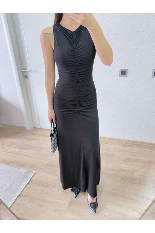 Kolsuz Büzgülü Uzun Elbise - Siyah