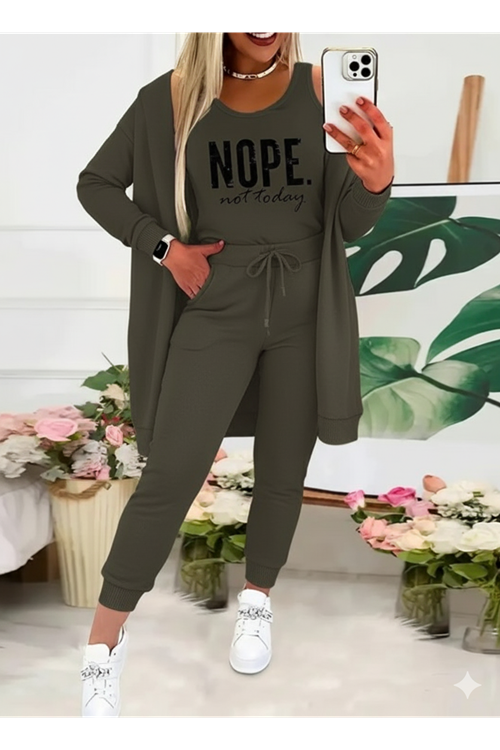 Kadın Askılı Yuvarlak Yaka Yazılı Viskon Iki Iplik Bluz Ceket Ve Pantolon 3lü Takım