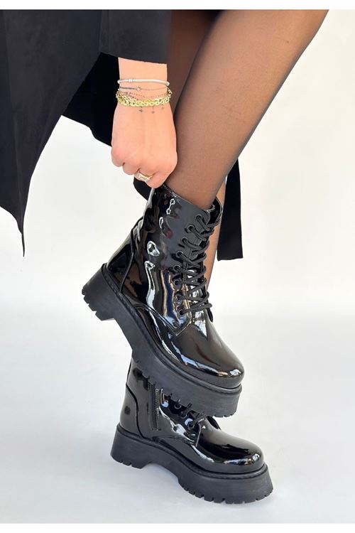 Jonni Siyah Rugan Bağcıklı Bot