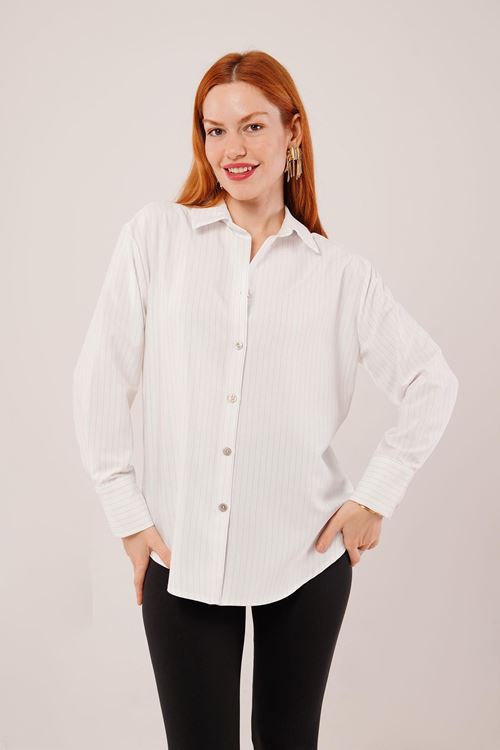 İnce Çizgi Detaylı Beyaz Gömlek