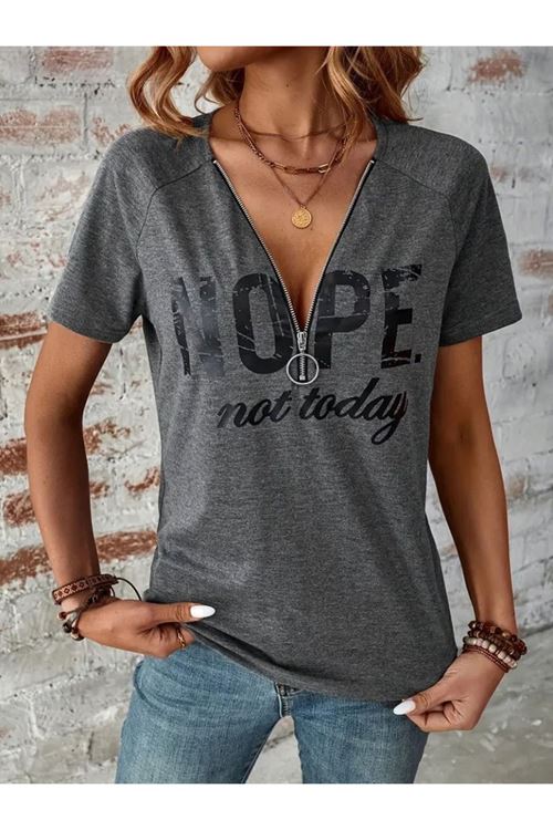 Kadın Kısa Kollu önden Fermuarlı Yazı Baskılı Viskon Bluz