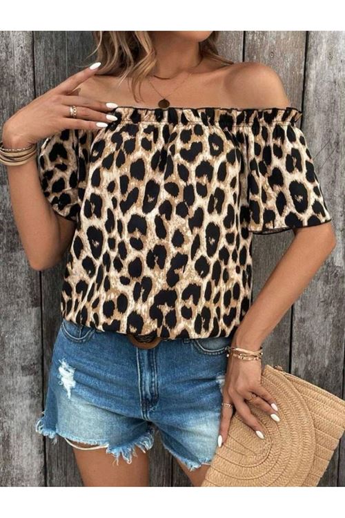 Kadın Madonna Yaka Fırfırlı Leopar Desenli Mikro Kumaş Bluz