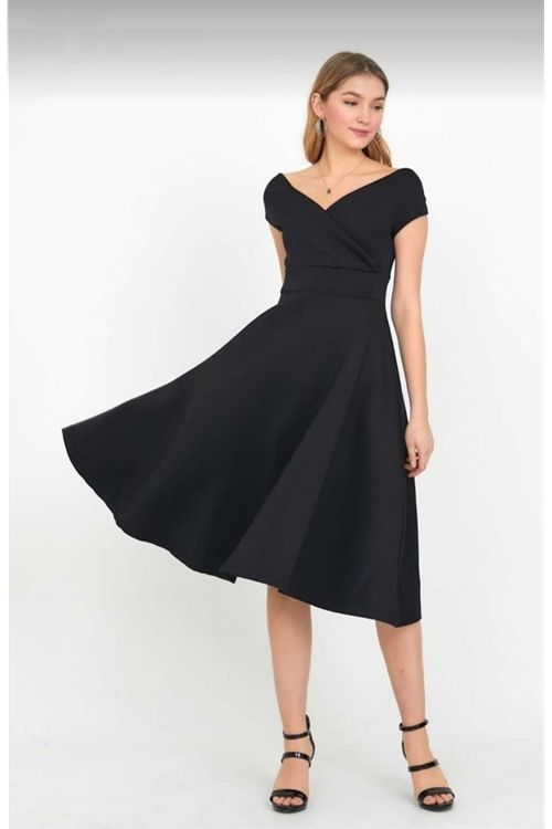 Düşük Omuz Eteği Pileli Krep Kumaş Midi Boy Elbise