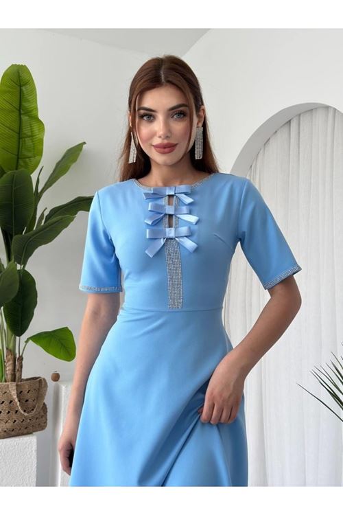 Wera Taşlı Fiyonk Detaylı Elbise