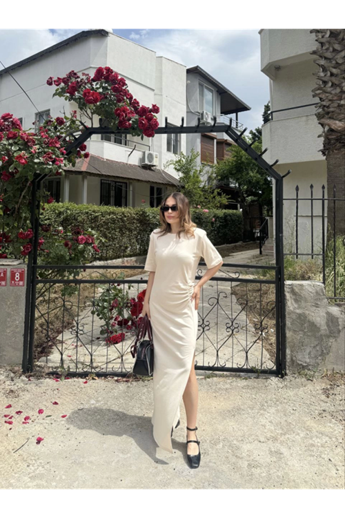 Kısa Kollu Uzun Yandan Yırtmaçlı Elbise - Beyaz