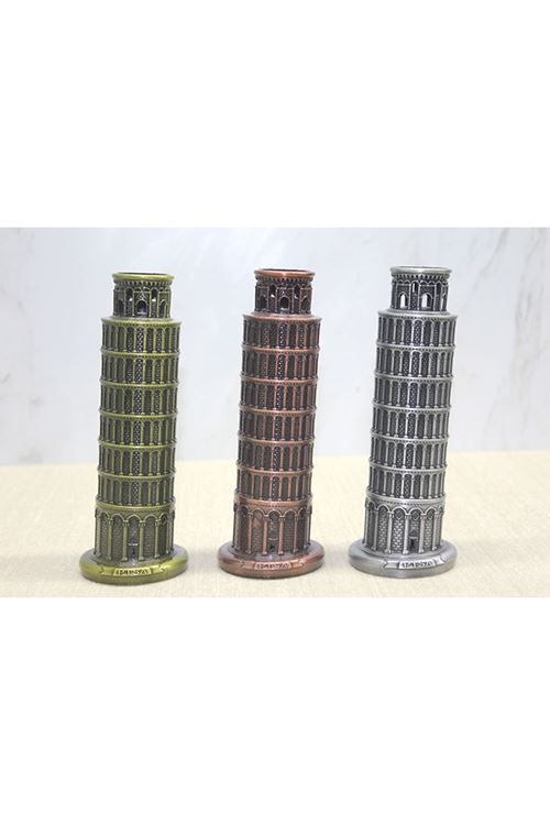 Metal Pisa Kulesi