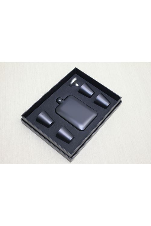 4 Shot Bardaklı Matara Seti Siyah