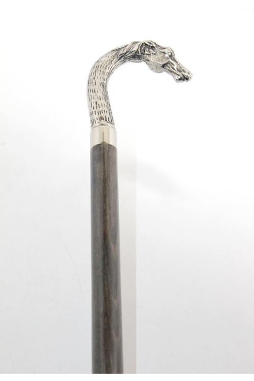 Krom At Büstü Baston