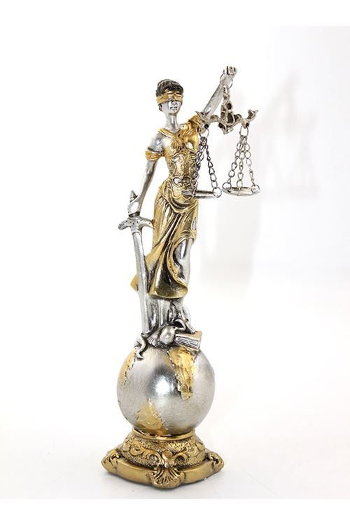 Polyester Adalet Figürü