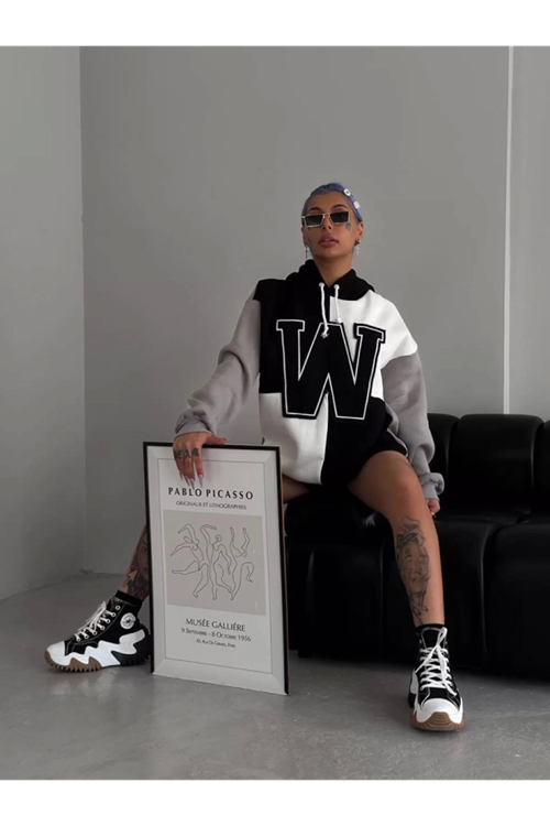 W Nakış İşlemeli Kapüşonlu Sweatshirt - Siyah