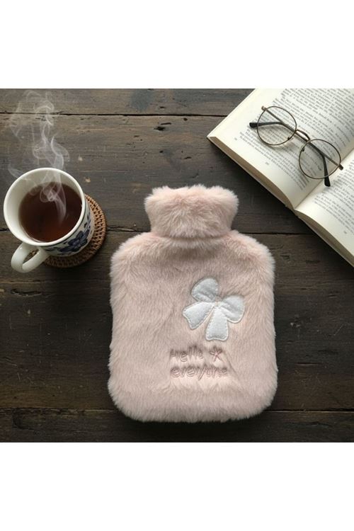 Hello Everyone Yazılı Kurdeleli Pembe Peluş Sıcak Su Torbası 1 Lt – Yumuşak Kılıf, Uzun Süre Sıcak Tutan Termal Su Torbası