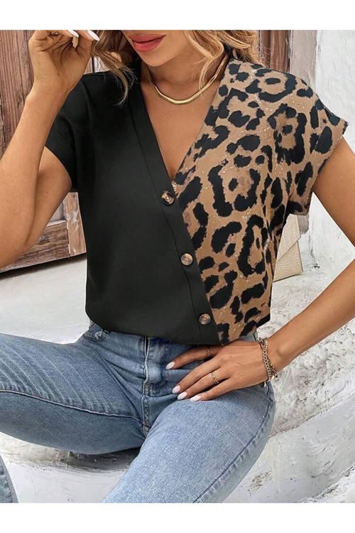 Kadın Kısa Kollu V Yakalı önden Düğmeli Leopar Desen Detaylı Viskon Bluz