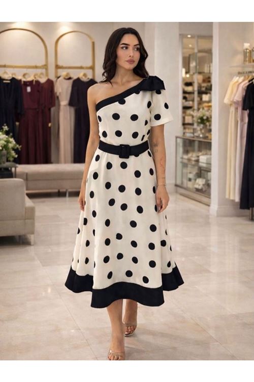 Kadın Omuz Dekolteli Fiyonk Ve Puantiye Detay Maxi Boy Elbise