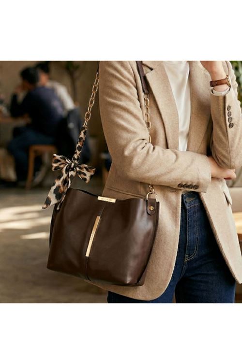 Leopar Desenli Fular Detaylı Kahverengi Çanta