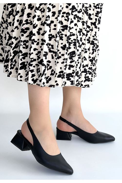 Evia Siyah Cilt Topuklu Ayakkabı