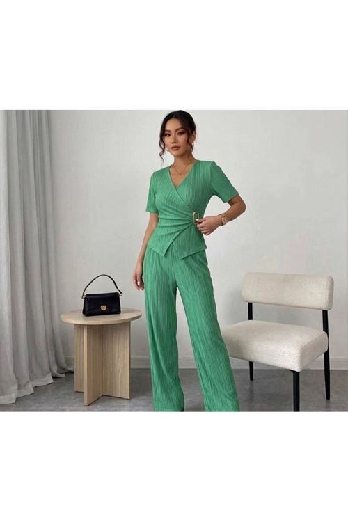 Kadın Toka Detaylı Kruvaze Takım