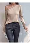 Kadın Uzun Kollu Tek Omuzu Açık Dantelli Burgu Bluz